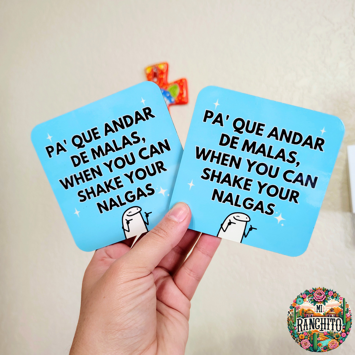 Pa' que andar de malas (blue) - Hardboard Coaster